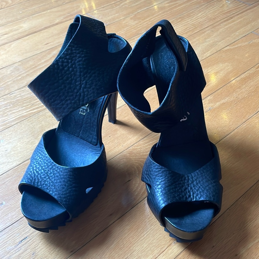 Pedro Garcia Heels Size 41